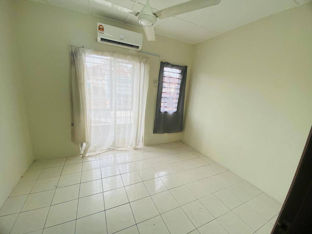 Taman Lestari Putra LEP 6 Seri Kembangan to Let - photo 3