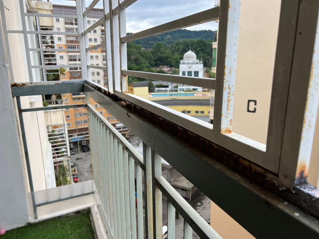 Residensi Bistaria Taman Ukay Bistari Ampang - photo 7