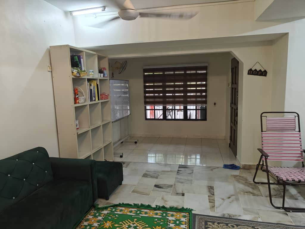 DOUBLE STOREY TERRACE HOUSE SAUJANA IMPIAN - photo 2