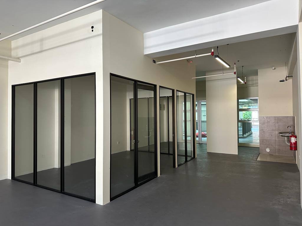 PARTLY FURNISHED RENOVATED OFFICE SEK 26 - photo 3