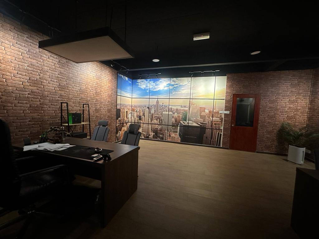 Fully Renovated Fully Furnished Office to Let - photo 2