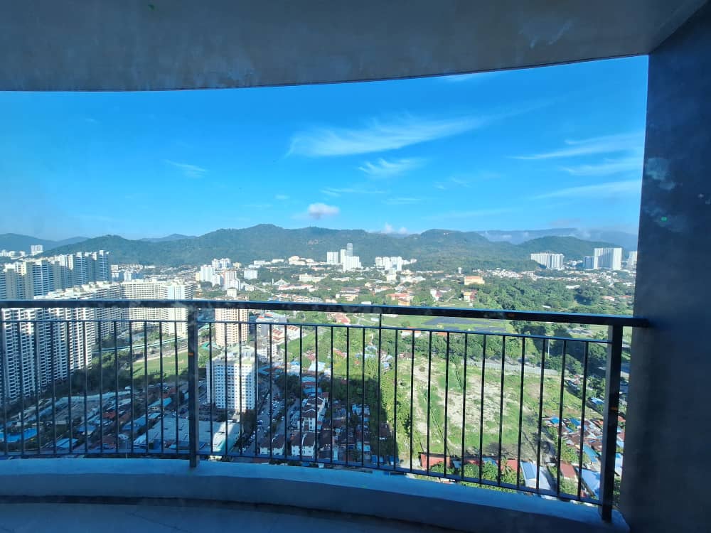 Zen 6 Condo WORTHBUY 1 CAR PARK Fully Reno - photo 2