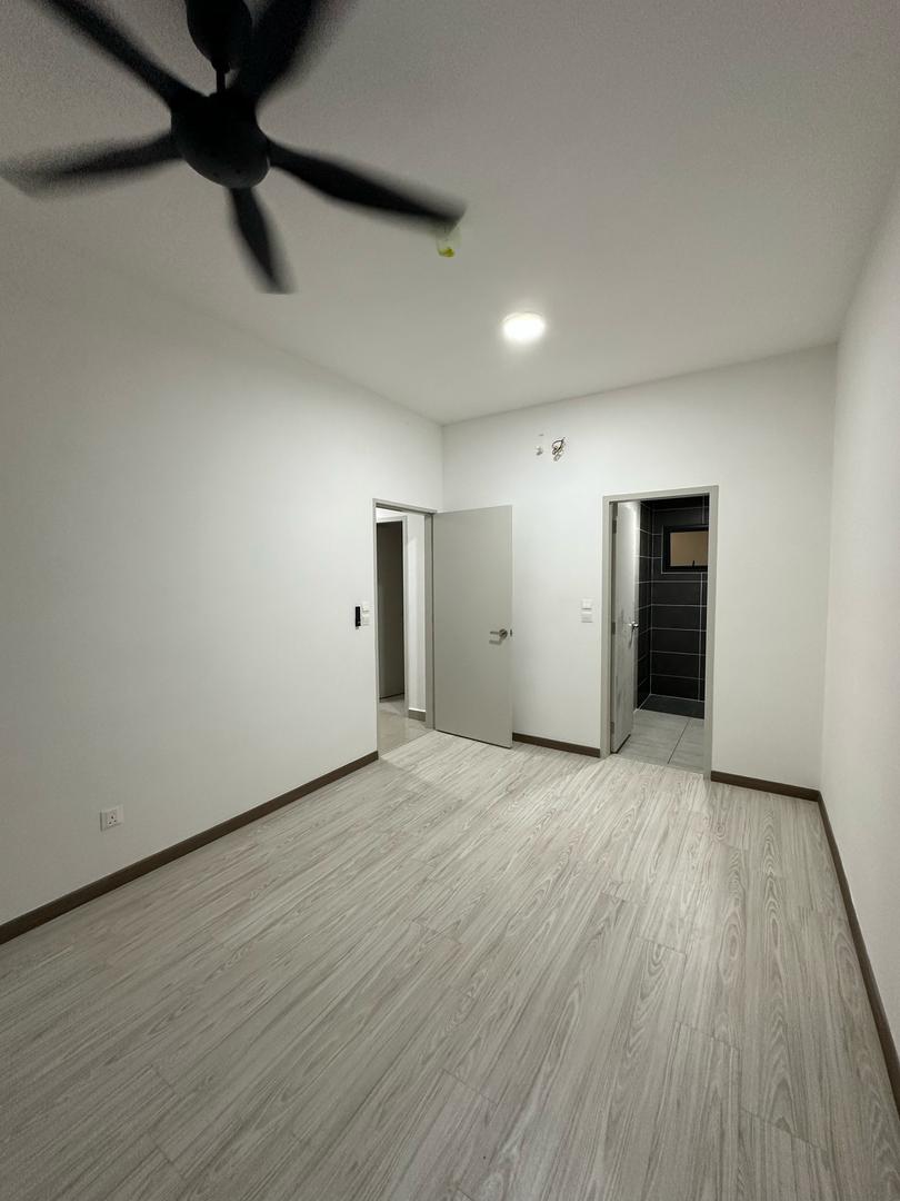 M Oscar Bandar Baru Sri Petaling Kuchai Lama PJ Ta - photo 6