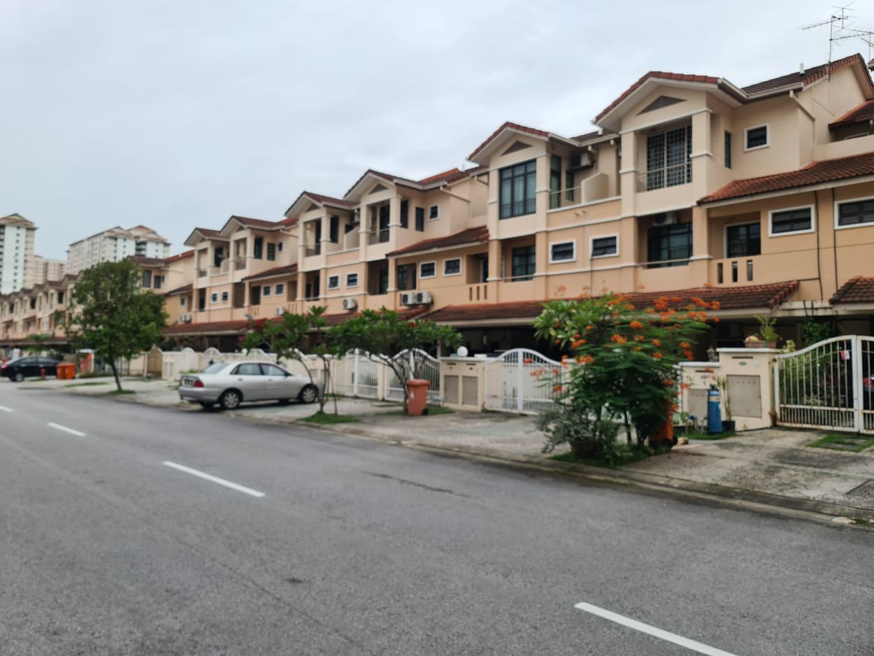 Parkville Townhouse  ...