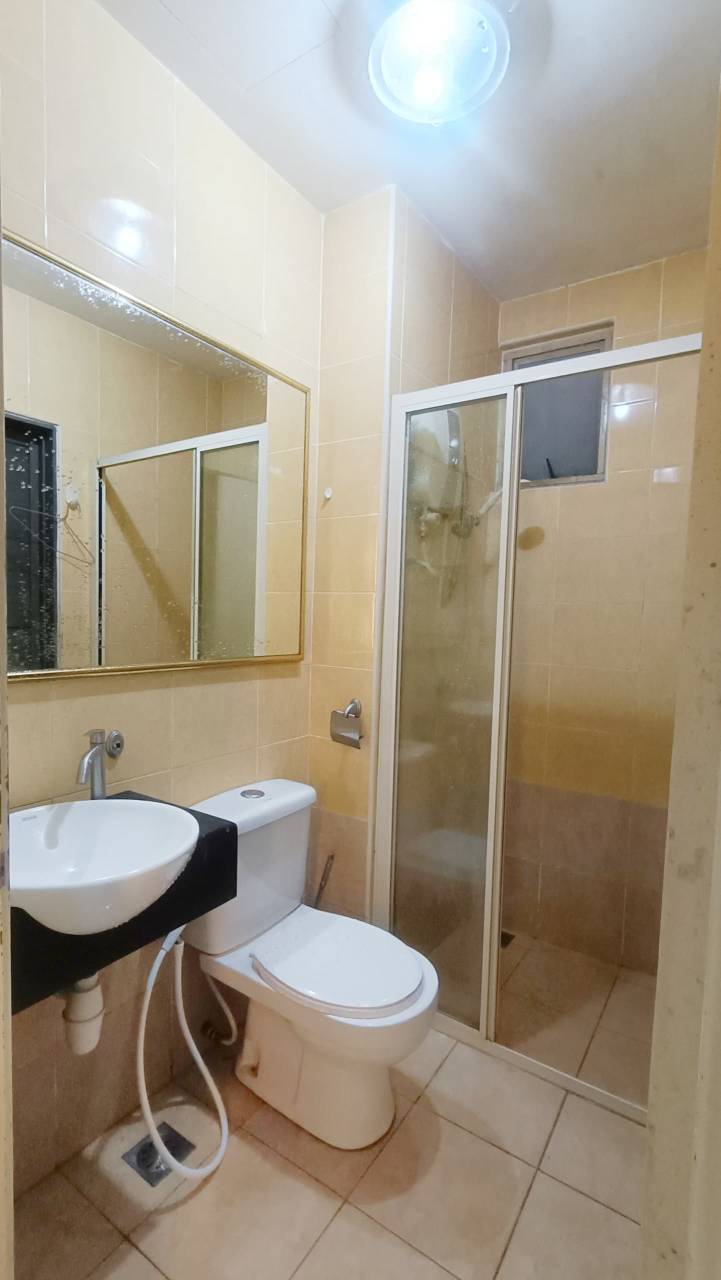 East Lake Residence Seri Kembangan Serdang Selango - photo 3