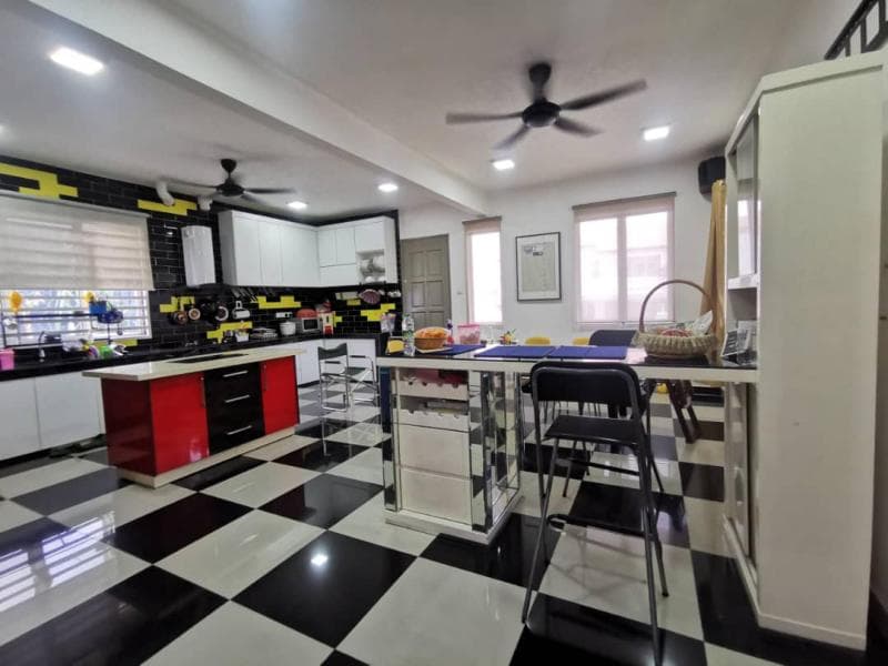Renovated EndLot 2 Storey Terrace Bandar Kinrara 7 - photo 4