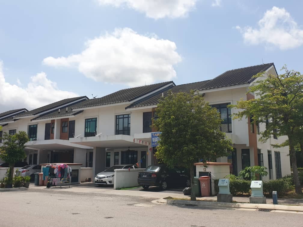 2 Storey EndLot Palma Residence Presint 11