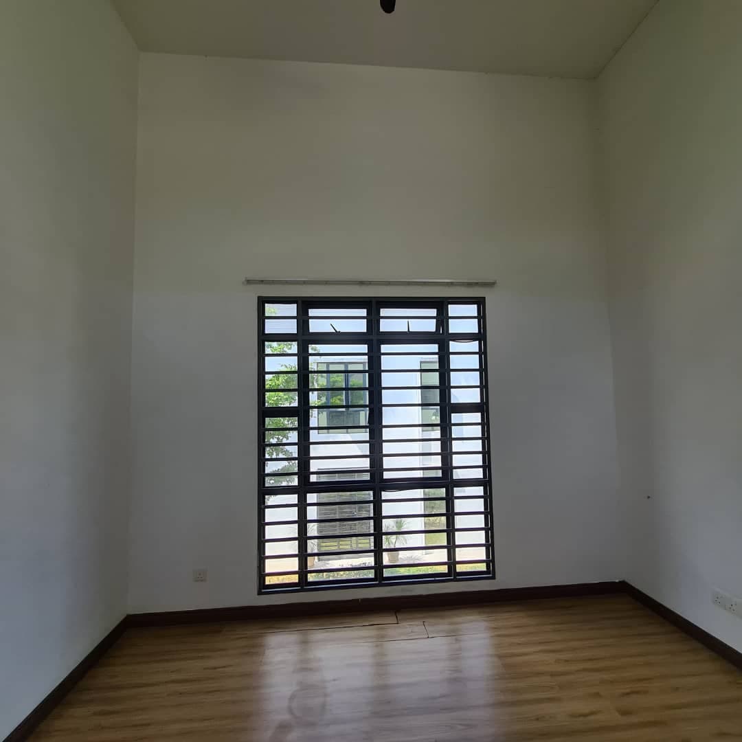 2 Storey EndLot Palma Residence Presint 11 - photo 12