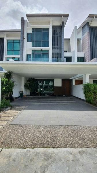 3 Storey Superlink Sejati Residences Cyberjaya - photo 2
