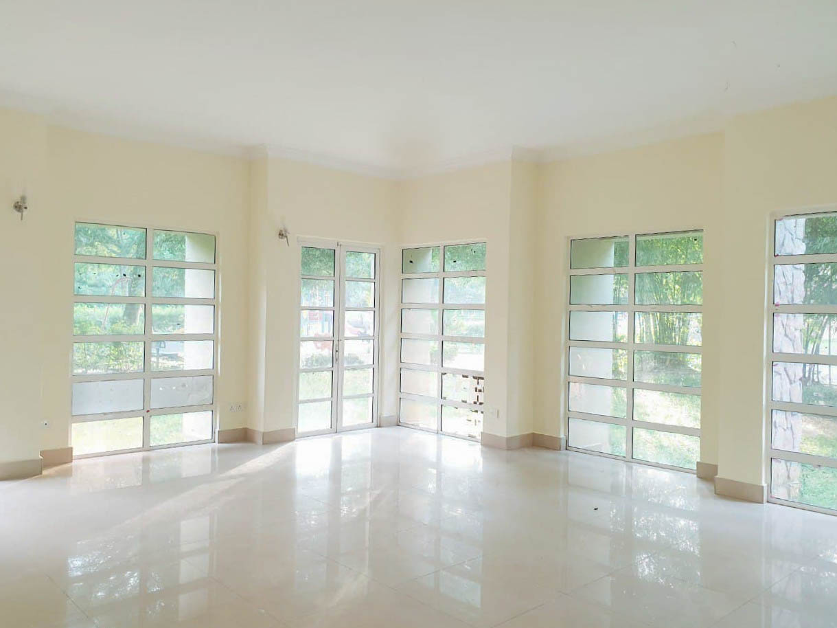 Exclusive 12000 sqft Corner Unit Bungalow P14 - photo 3