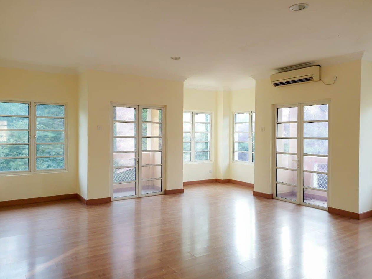 Exclusive 12000 sqft Corner Unit Bungalow P14 - photo 4