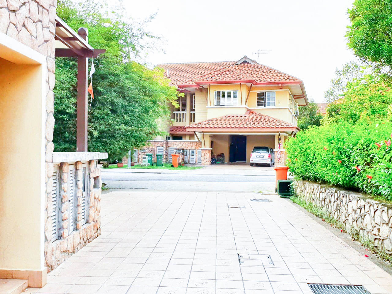 Exclusive 12000 sqft Corner Unit Bungalow P14 - photo 8