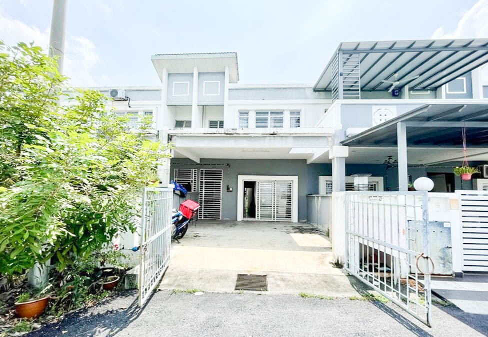 2 Storey Terrace, Jalan SP3, Bandar Saujana Putra