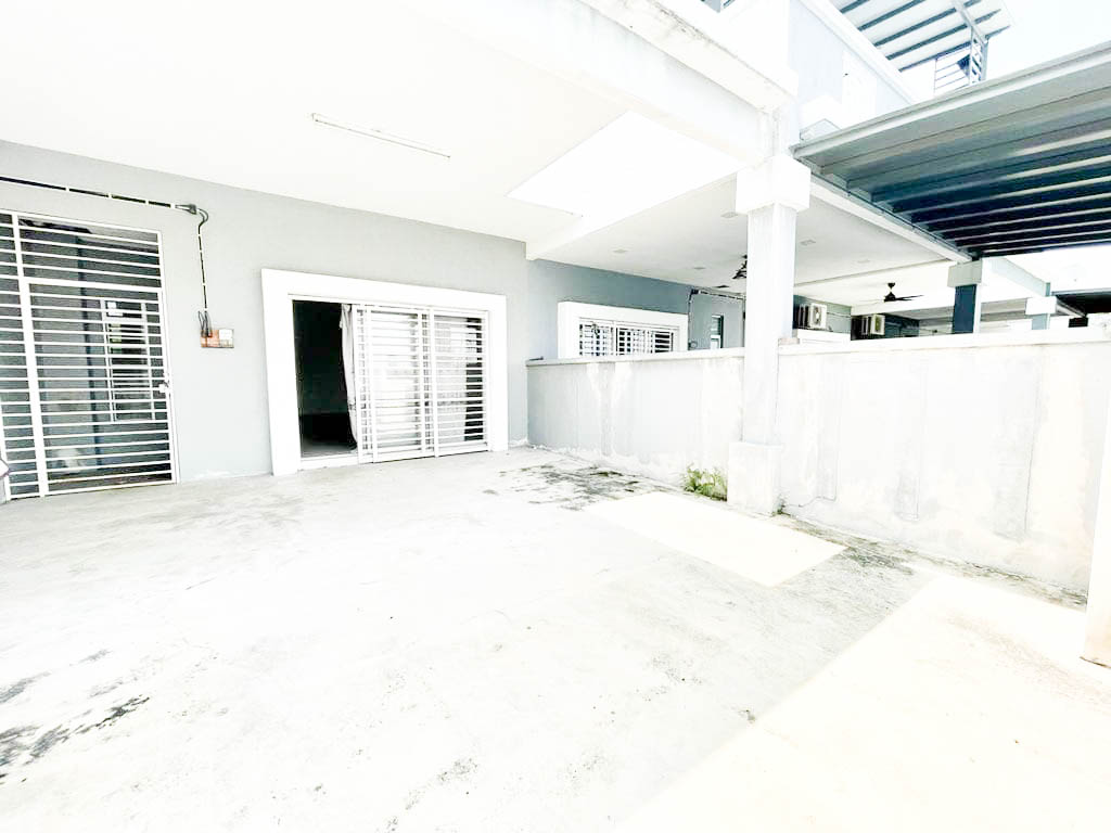 2 Storey Terrace, Jalan SP3, Bandar Saujana Putra - photo 2