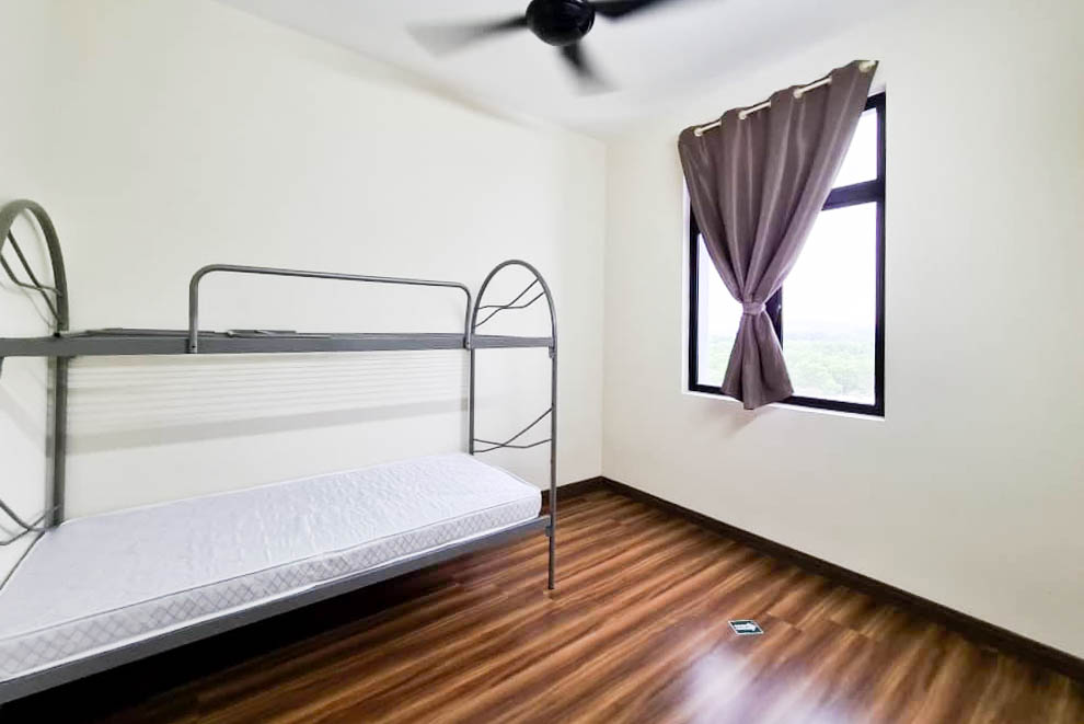 Freehold Lake View Condo Tamara Residence P8 - photo 8