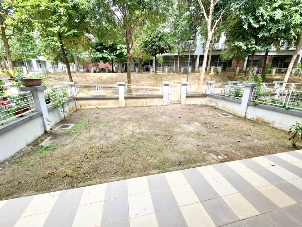 2 Half Storey Terrace Desiran Bayu Precint 16 - photo 4