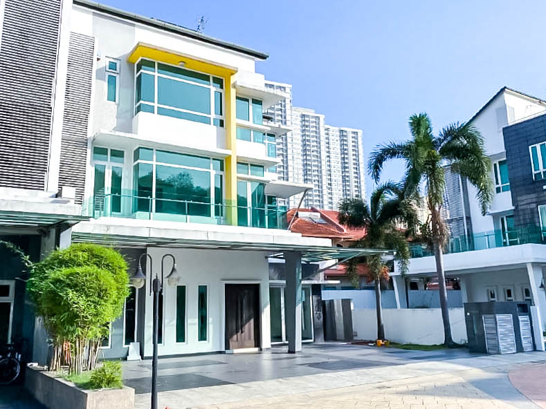 3 Storey SemiD D Laman Damaisari Mont Kiara KL - photo 1