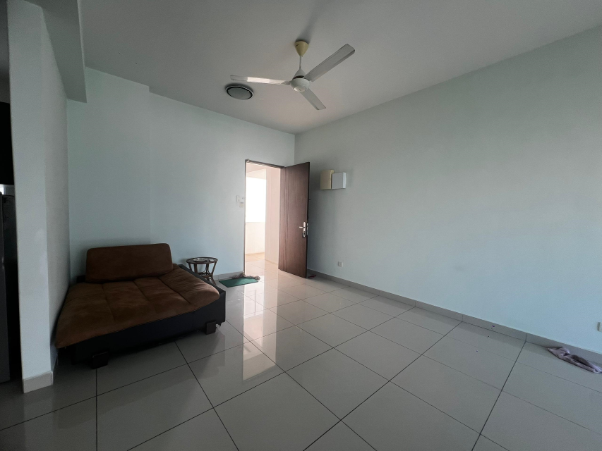 D Zone Condominium at Teluk Kumbar - photo 4