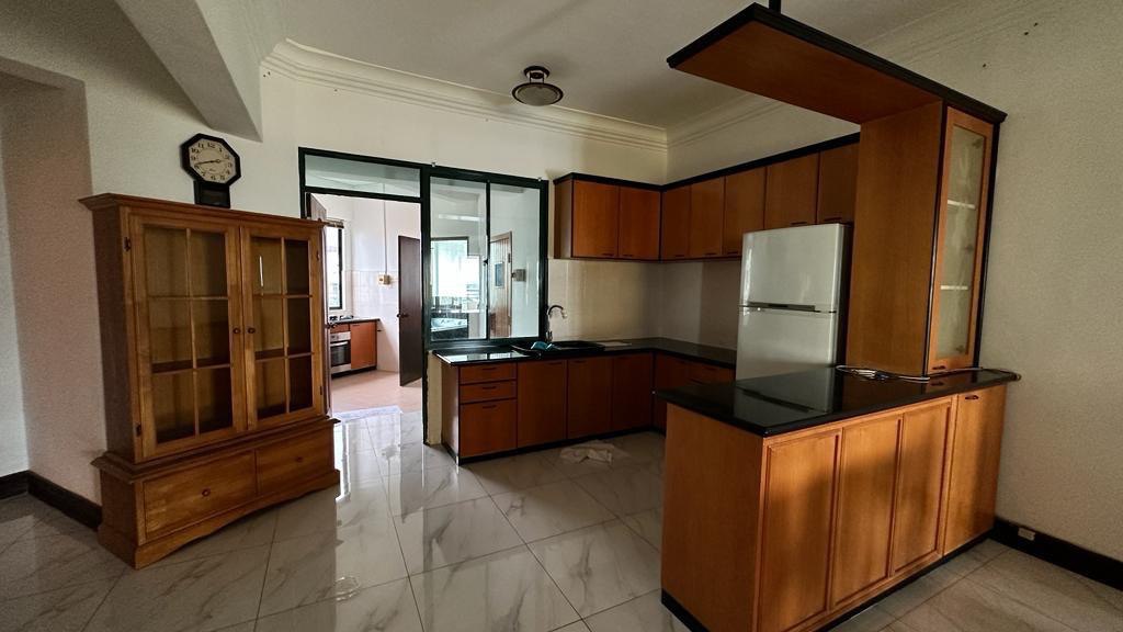 Silverton Condominium - photo 6