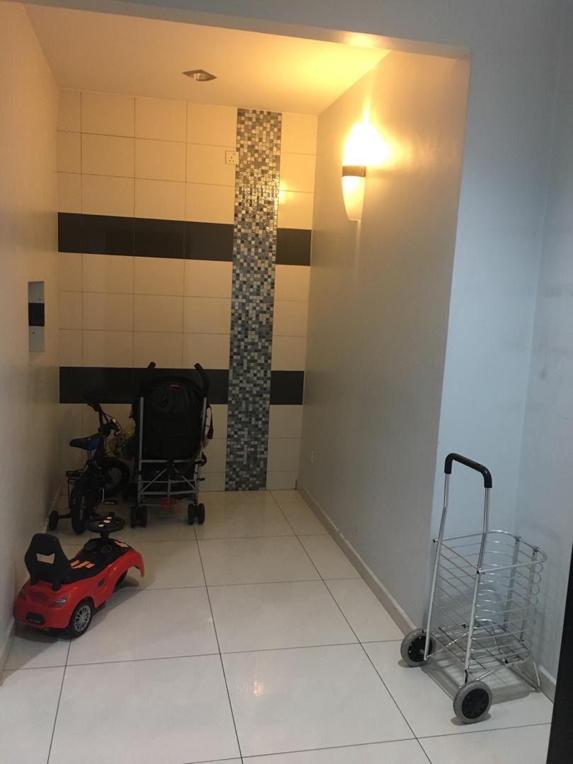 D Piazza condo 1300sf Cheapest Reno - photo 8