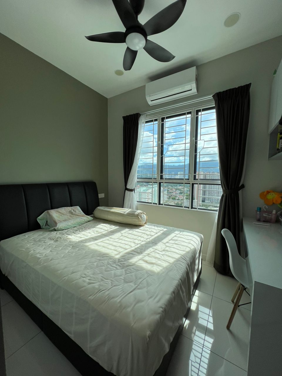 Skyview Residence at Jelutong 1450sf - photo 5