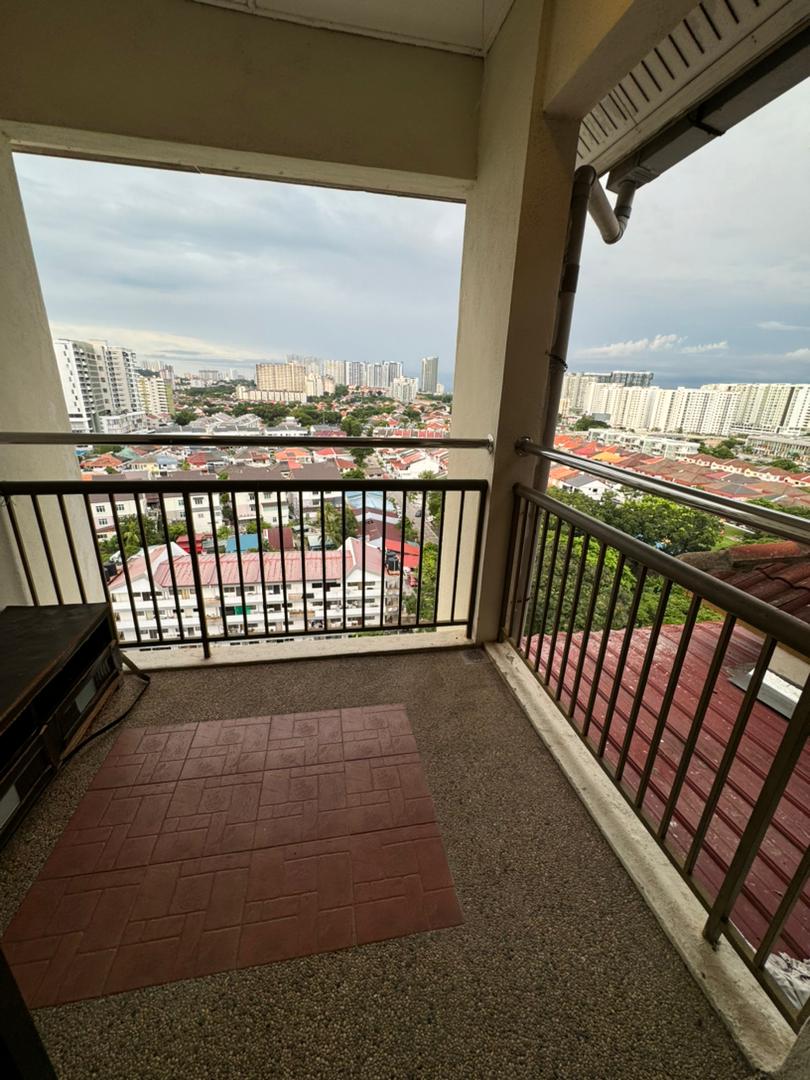 Lavinia Apartments at Sungai Nibong Duplex 2200sf - photo 3