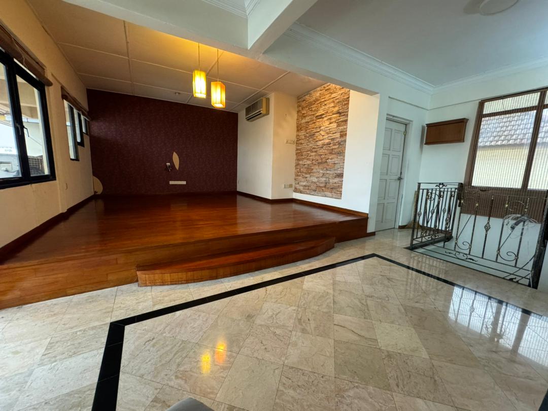 Lavinia Apartments at Sungai Nibong Duplex 2200sf - photo 5