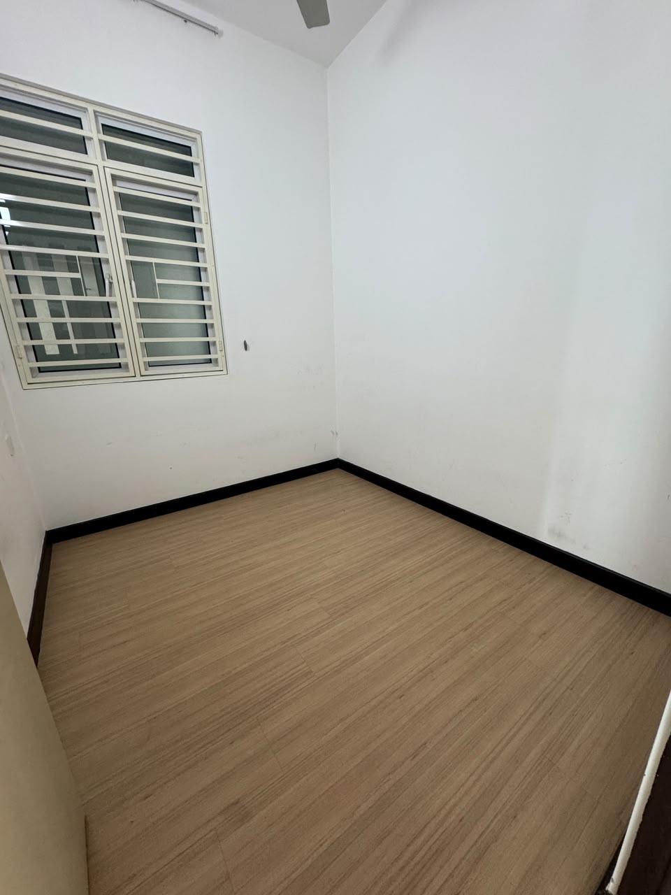 Vertiq at Gelugor Near Tesco Highway 1055sf - photo 4
