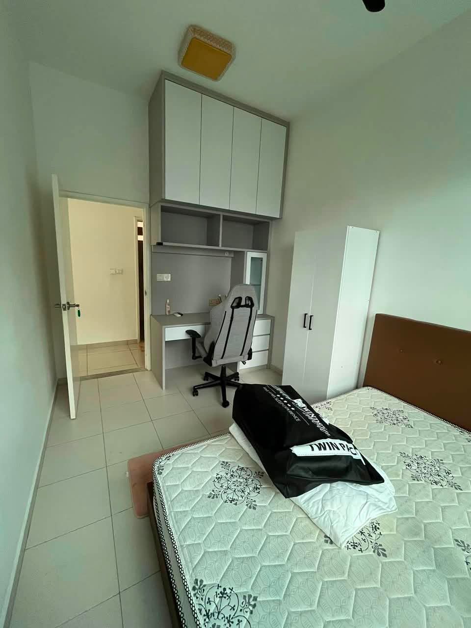 One Imperial 1200sf 2 Car Parks Sungai Ara - photo 4