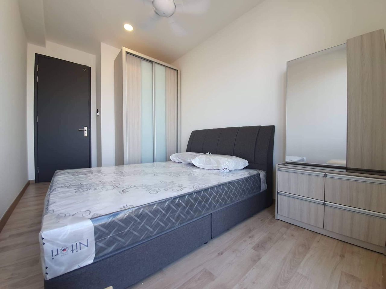 Emporis Residence Fully Furnished Kota Damansara - photo 4