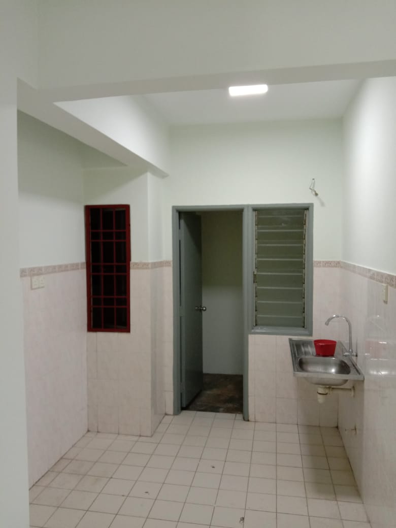 Pelangi Damansara Condo Well Kept Unit For Sale - photo 2