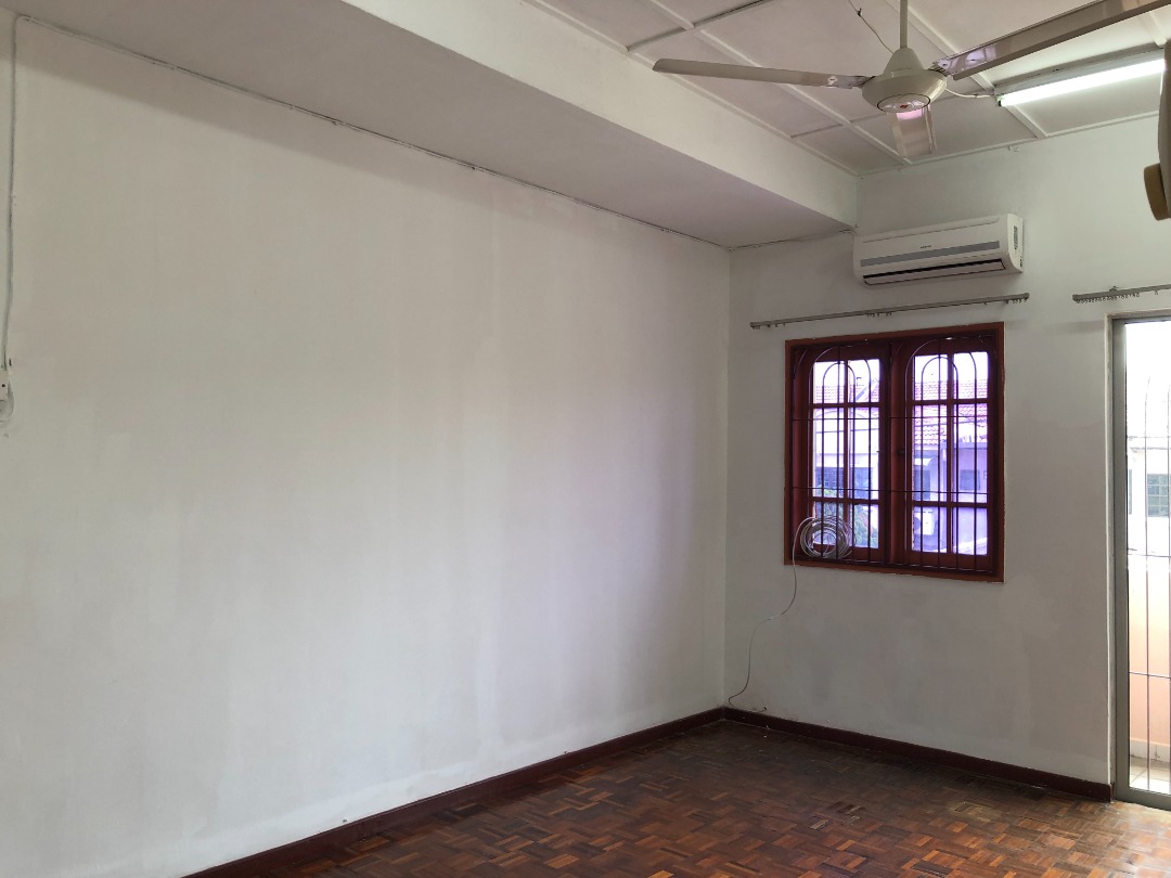 Puchong Taman Wawasan 2 Double Storey House - photo 4