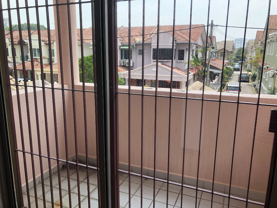 Puchong Taman Wawasan 2 Double Storey House - photo 9