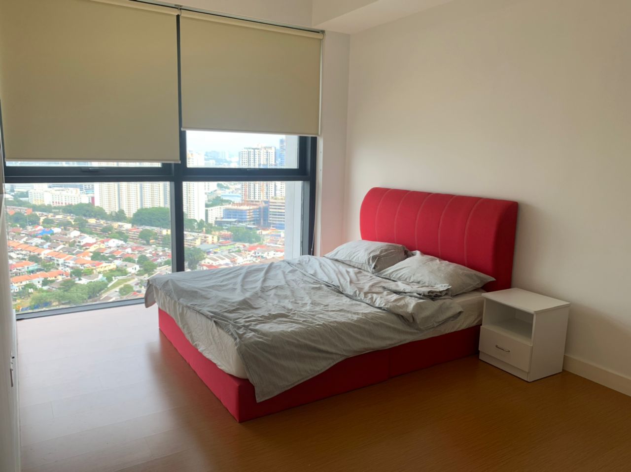 PJ SS2 The Hub 2 Rooms 2 Carparks Fully Furnished - photo 9