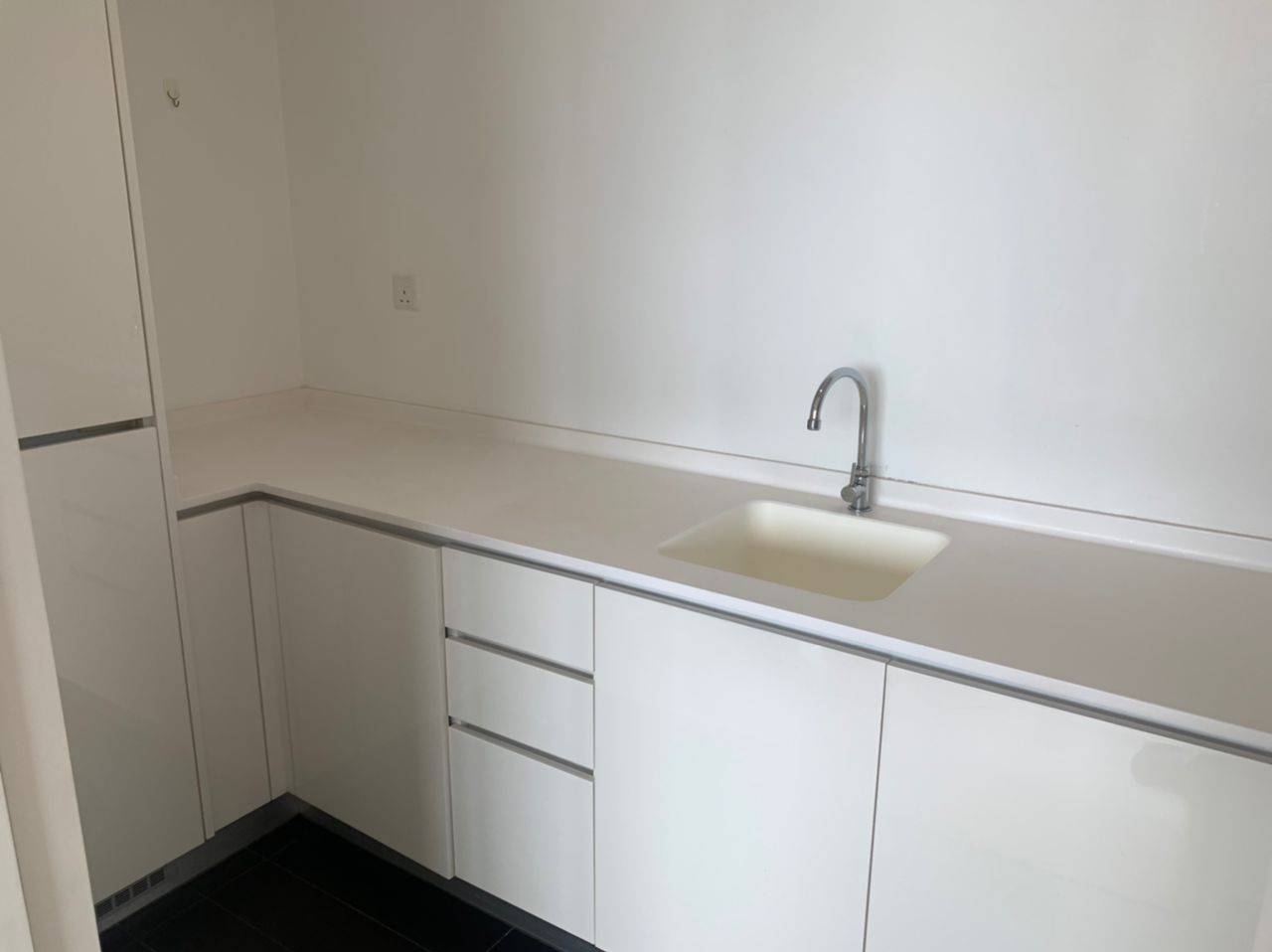 PJ SS2 The Hub 2 Rooms 2 Carparks Fully Furnished - photo 11