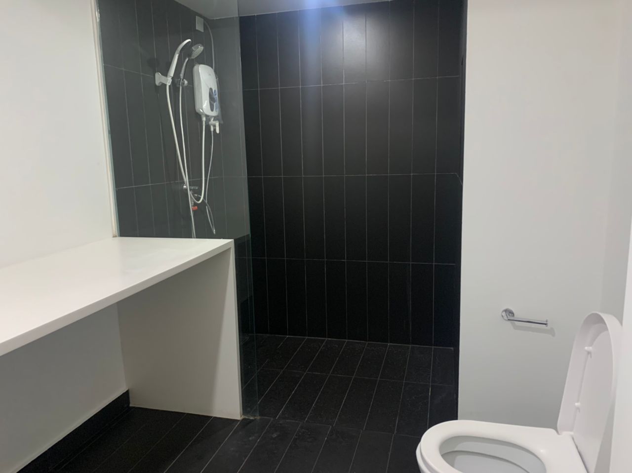 PJ SS2 The Hub 2 Rooms 2 Carparks Fully Furnished - photo 13