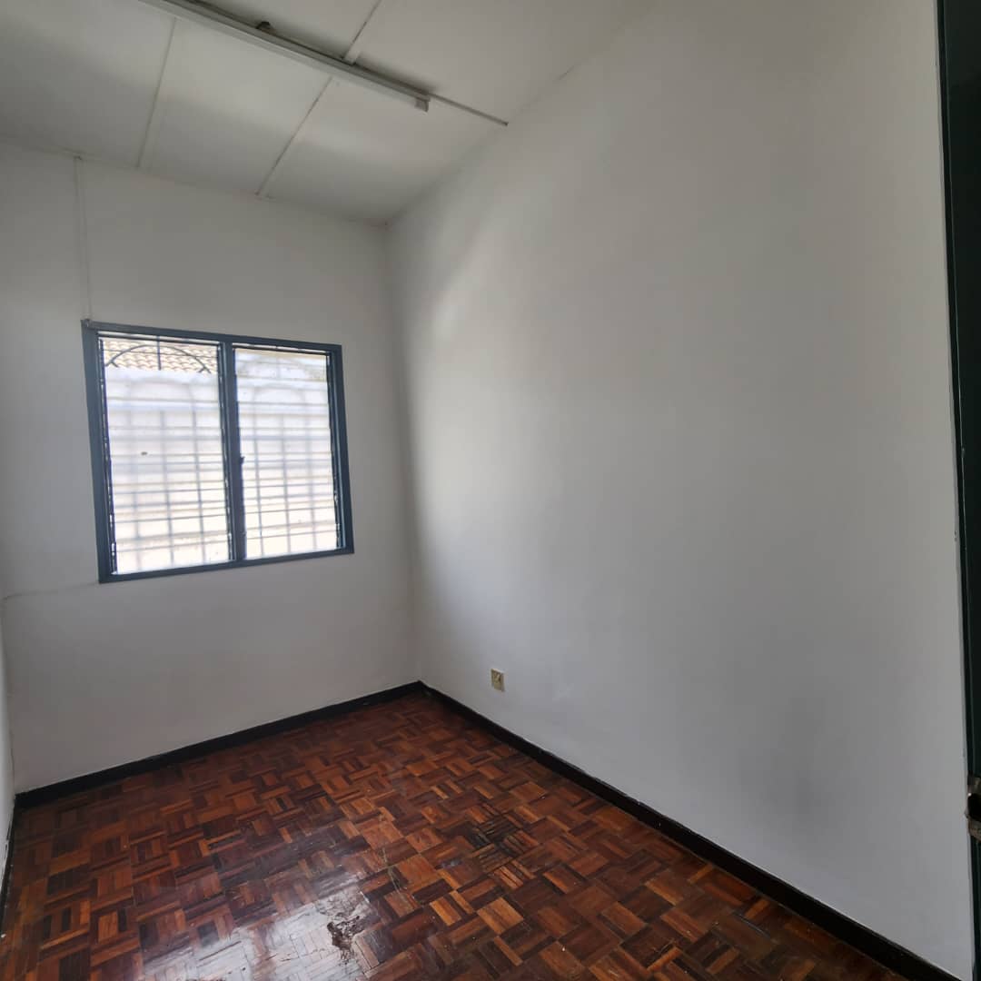 Double Storey Jalan Merbuk Bandar Puchong Jaya - photo 2