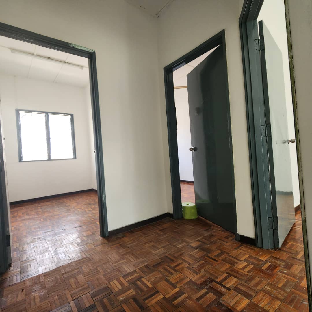 Double Storey Jalan Merbuk Bandar Puchong Jaya - photo 3