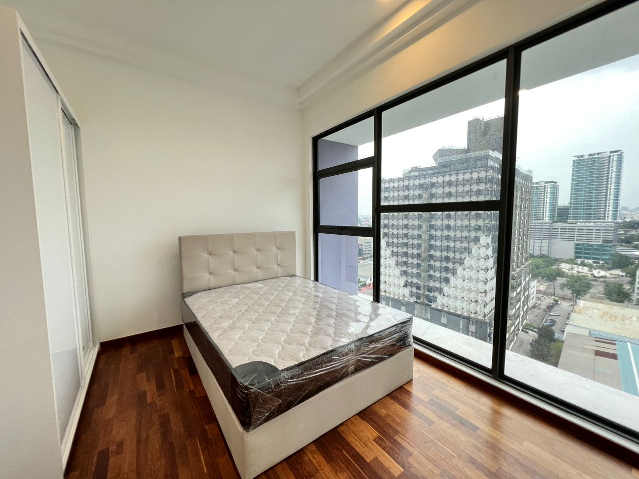 PJ Midtown by Dionne - photo 2