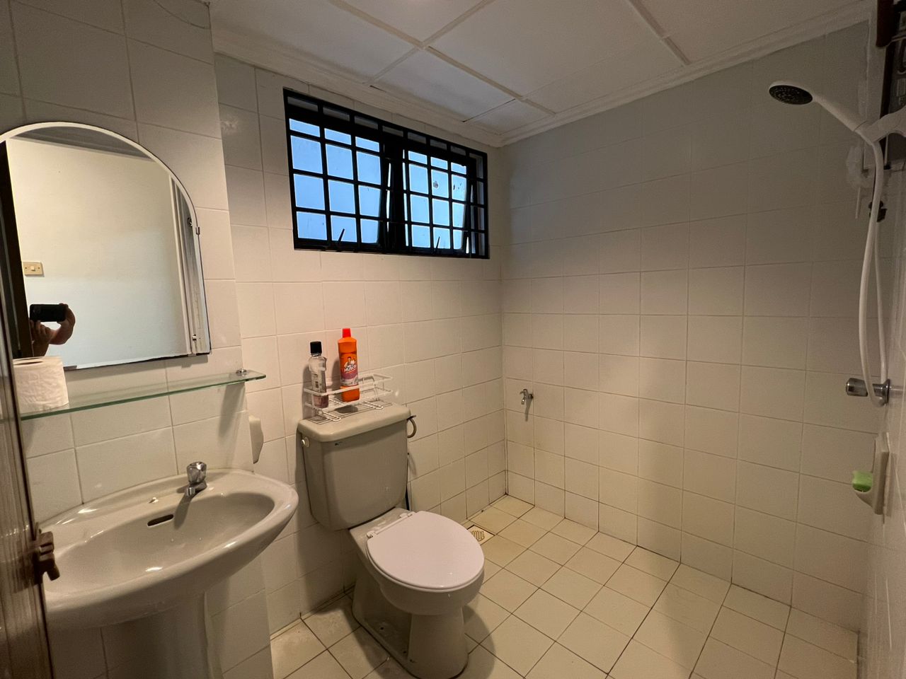 Ehsan Ria Condo By Dionne - photo 8