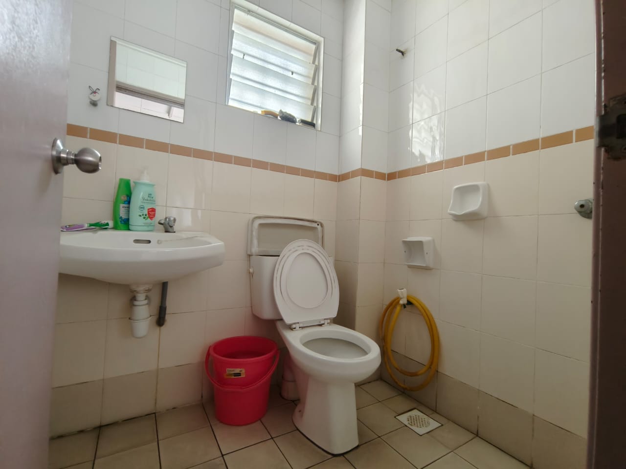 Kota kemuning anggerik tainia double storey house - photo 13