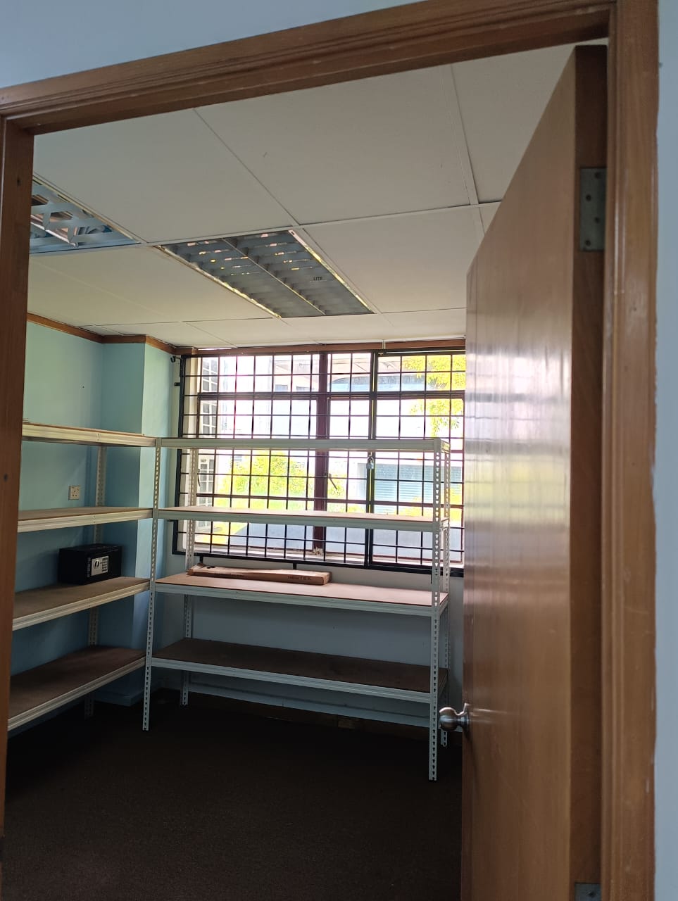 Sunway mentari fully furnished renovated nice ofis - photo 13