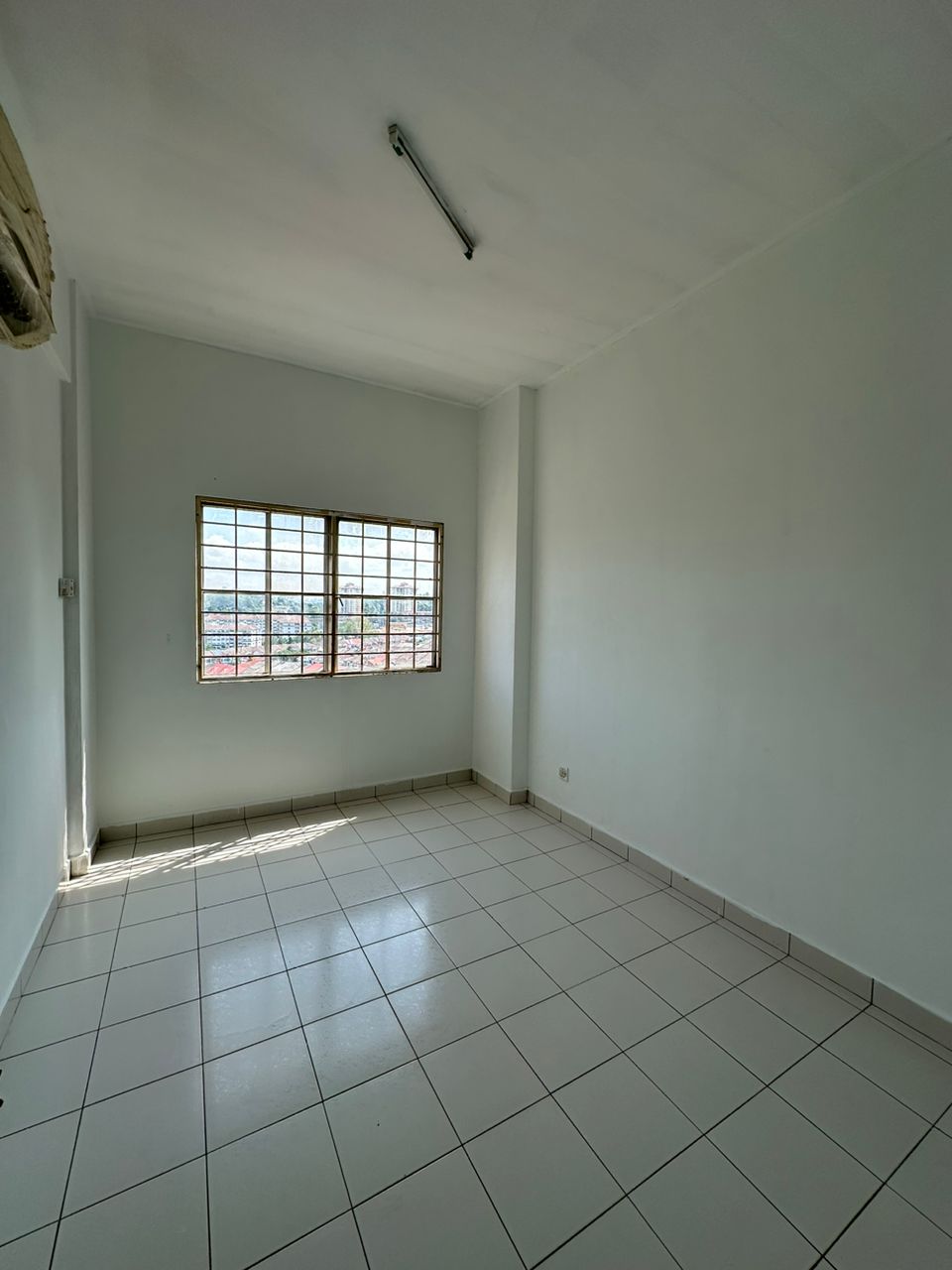 Puchong jaya la vista condominium unfurnished - photo 9