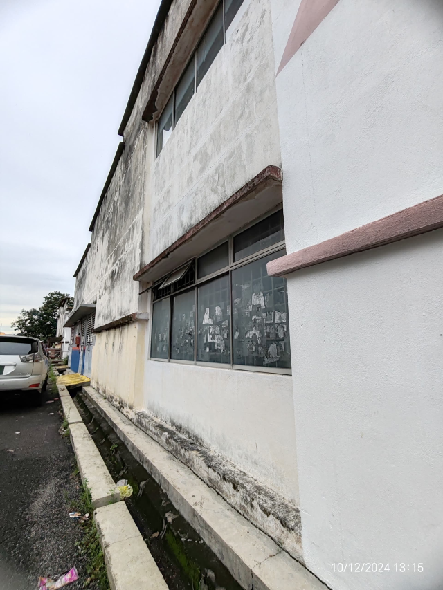 1nhalf storey factory meranti jaya industrial park - photo 5