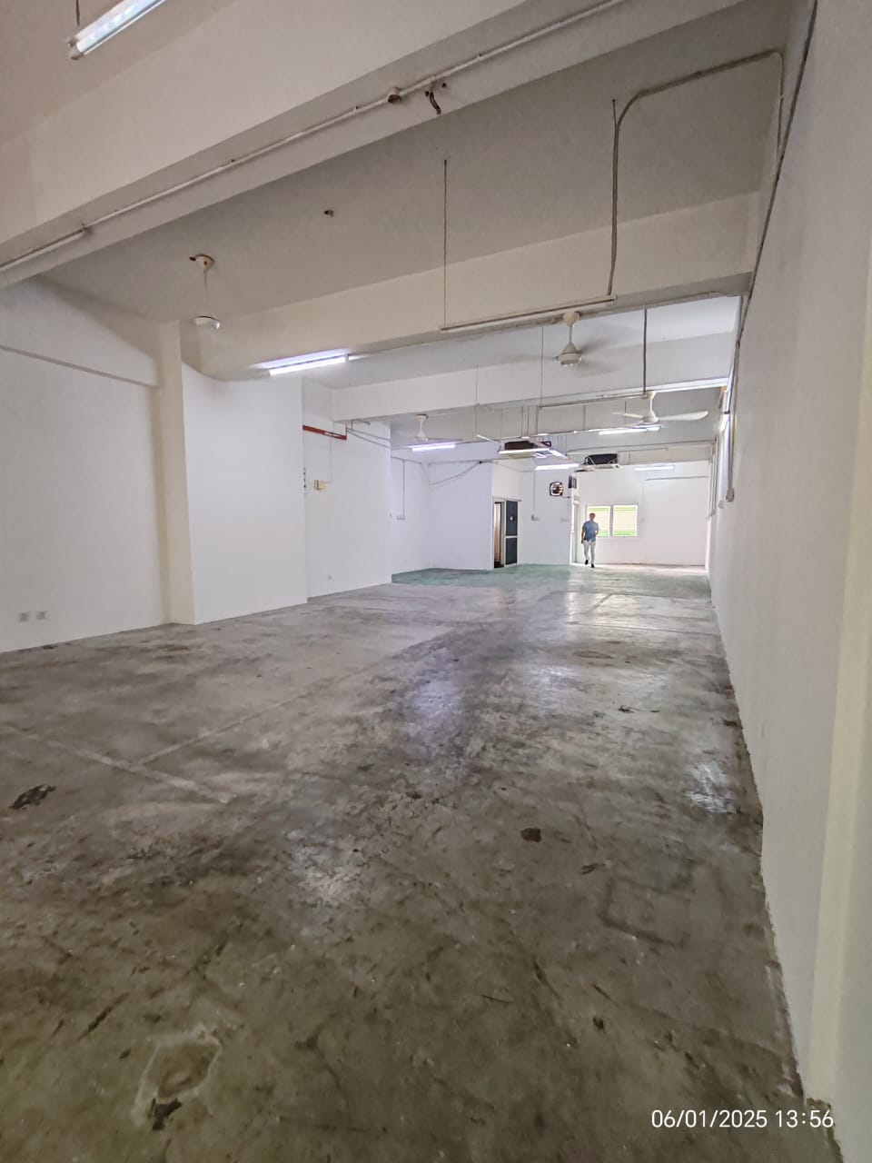 Zenith Business Park retail lot Office Storage - photo 2
