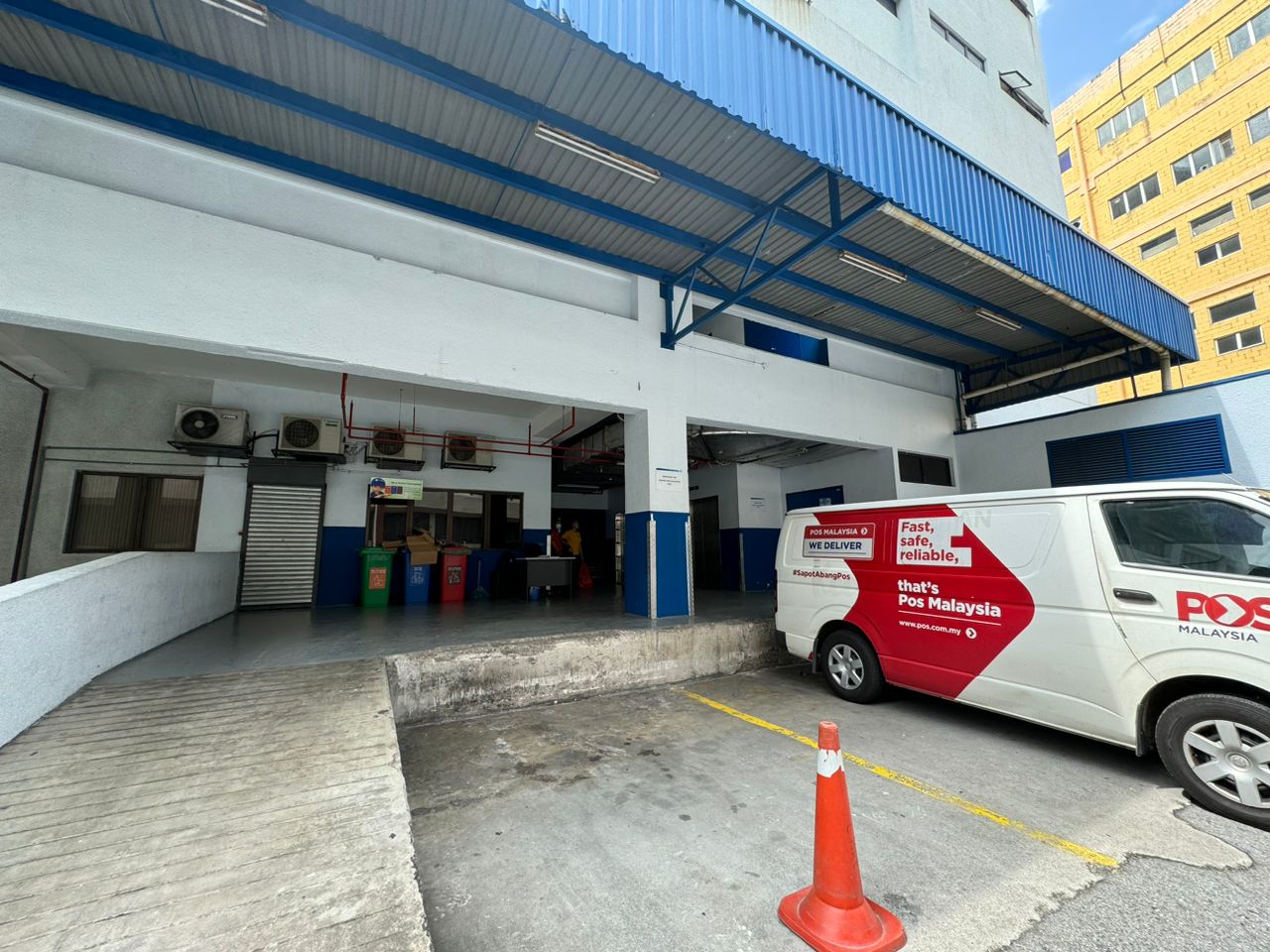 Office Cum Warehouse in PJ Seksyen 51A - photo 7