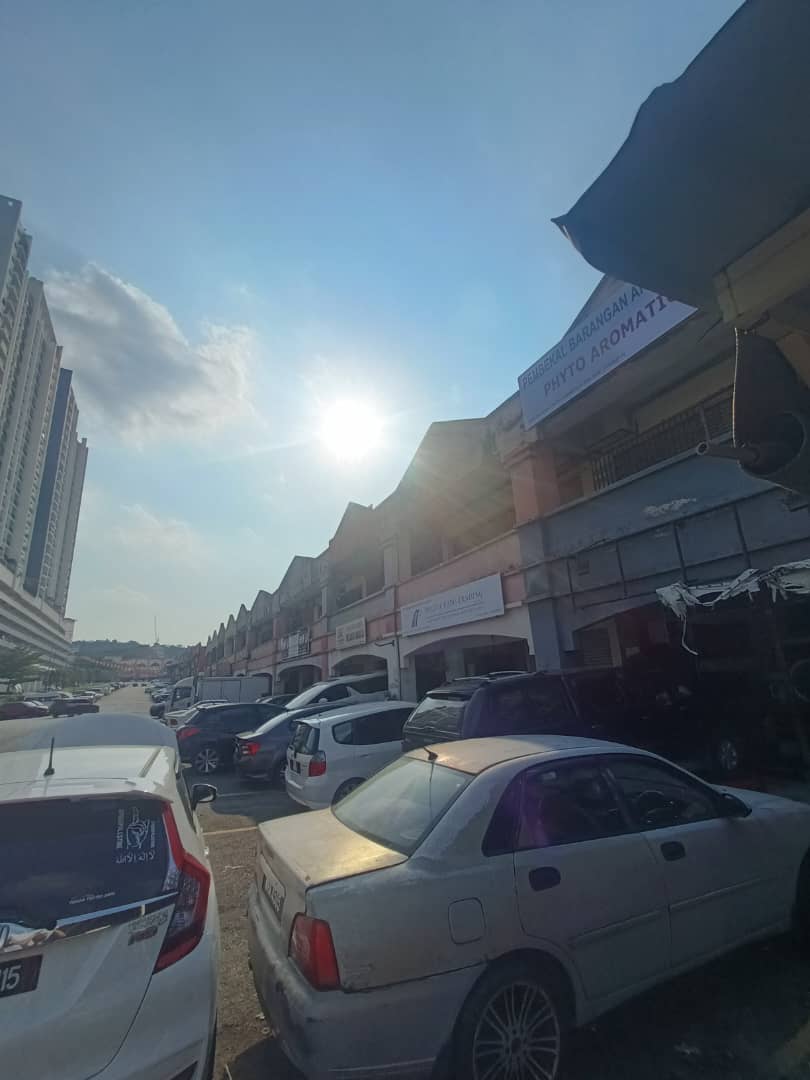 Ground Flr Shop Pusat Perdagangan Seri Kembangan - photo 4