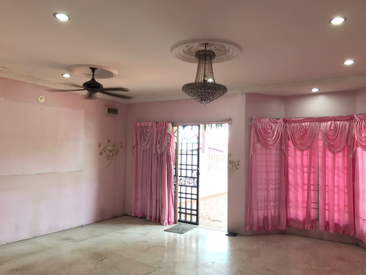 Klang, Taman Sentosa Double Storey House End Lot