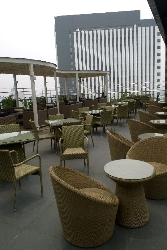 PJ Sec 13 Near LRT Centrestage Condo - photo 6