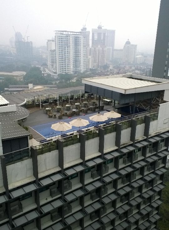 PJ Sec 13 Near LRT Centrestage Condo - photo 7